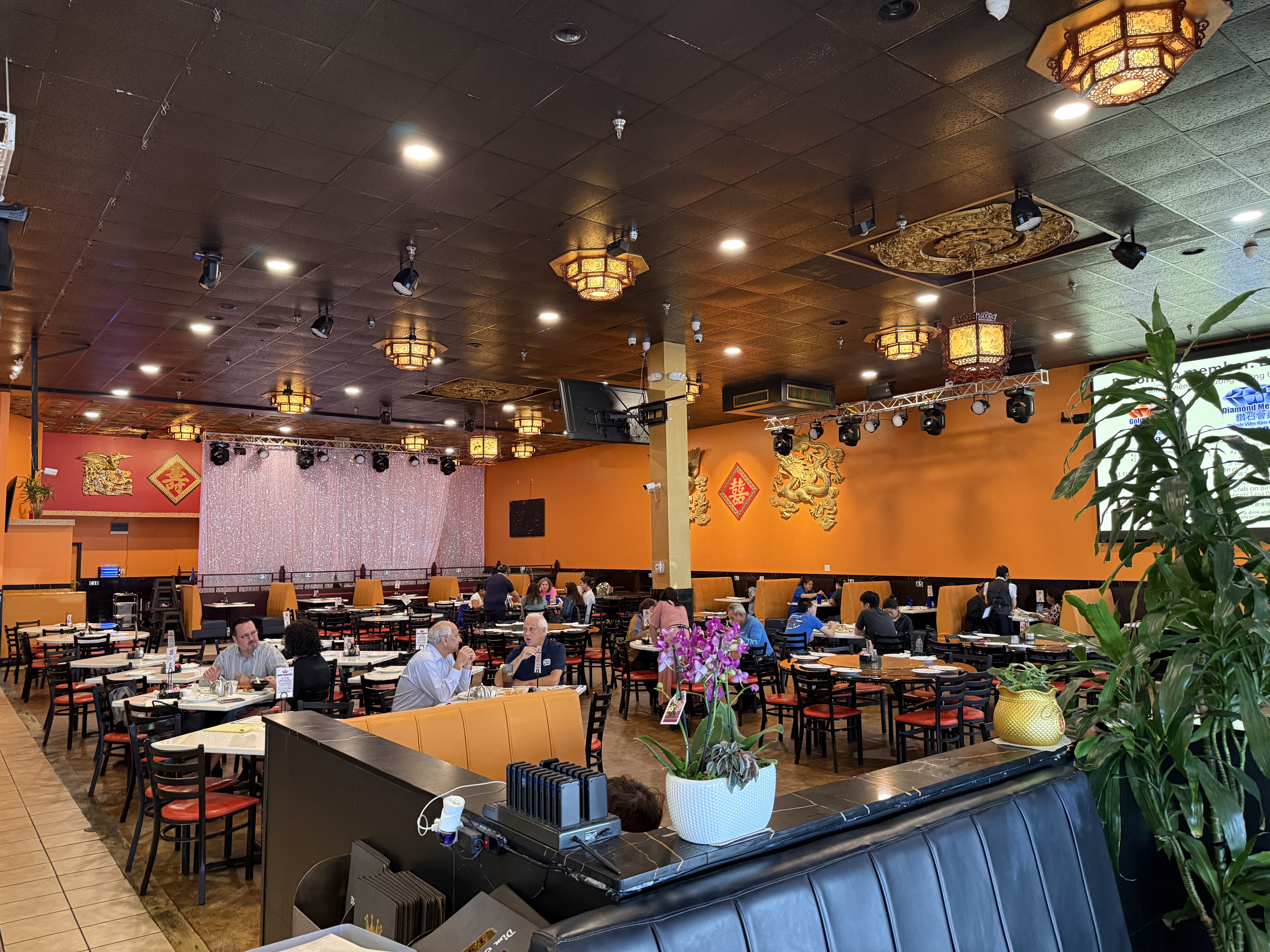 large dining space at dim sum king