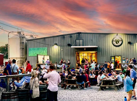 wiseacre taproom at dusk