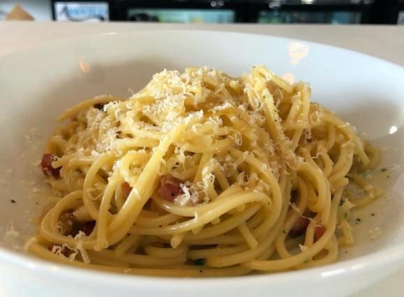 carbonara noodles with parmesan cheese from Bari