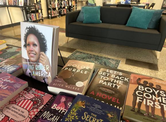 DeMoir Books & Things 