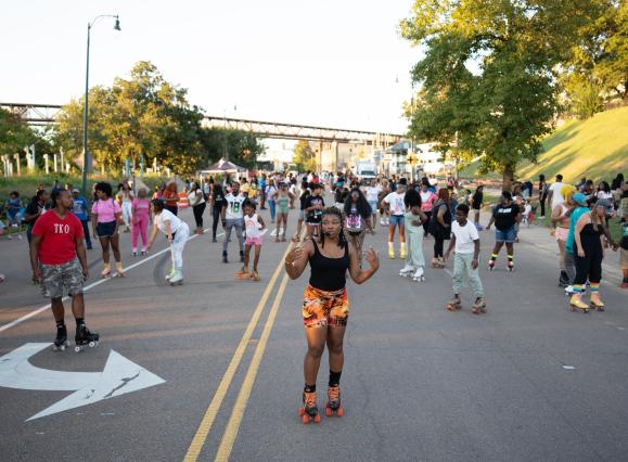 crowd of people skating in downtown memphis