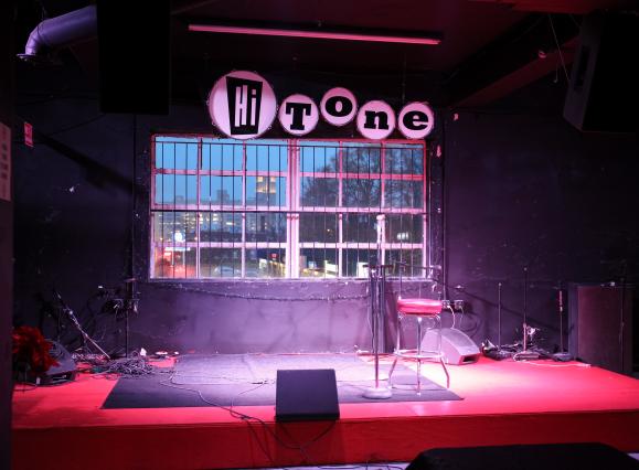 empty stage at hi tone before show