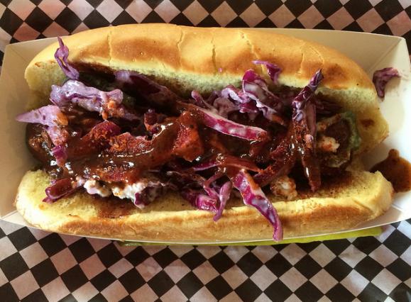 BBQ-slaw-dog-elwoods-shack-memphis.jpg