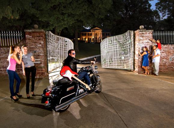 Motorcyclist-outside-gates-of-Graceland-Justin-Fox-Burks.jpg