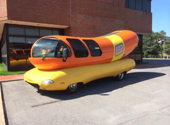 Wienermobile-Memphis.jpg