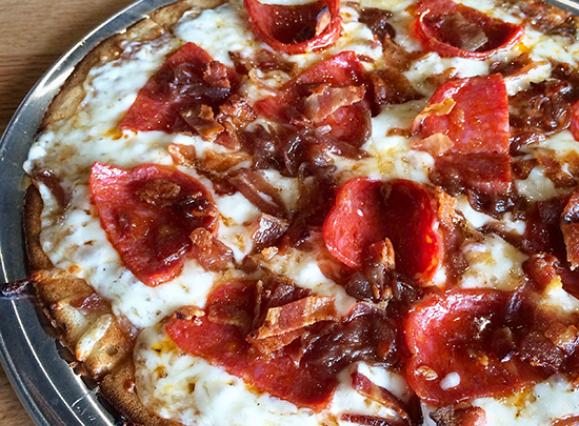 maui-brick-oven-pepperoni-pizza.jpg