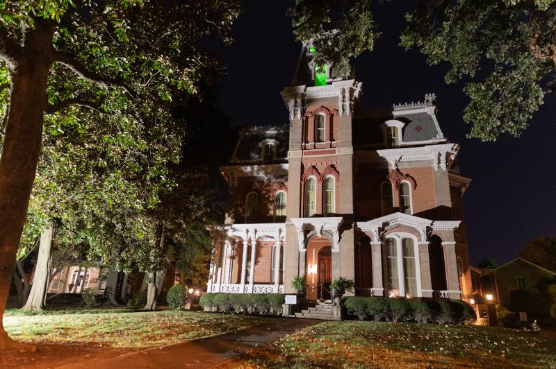 Woodruff Fontaine House at Night