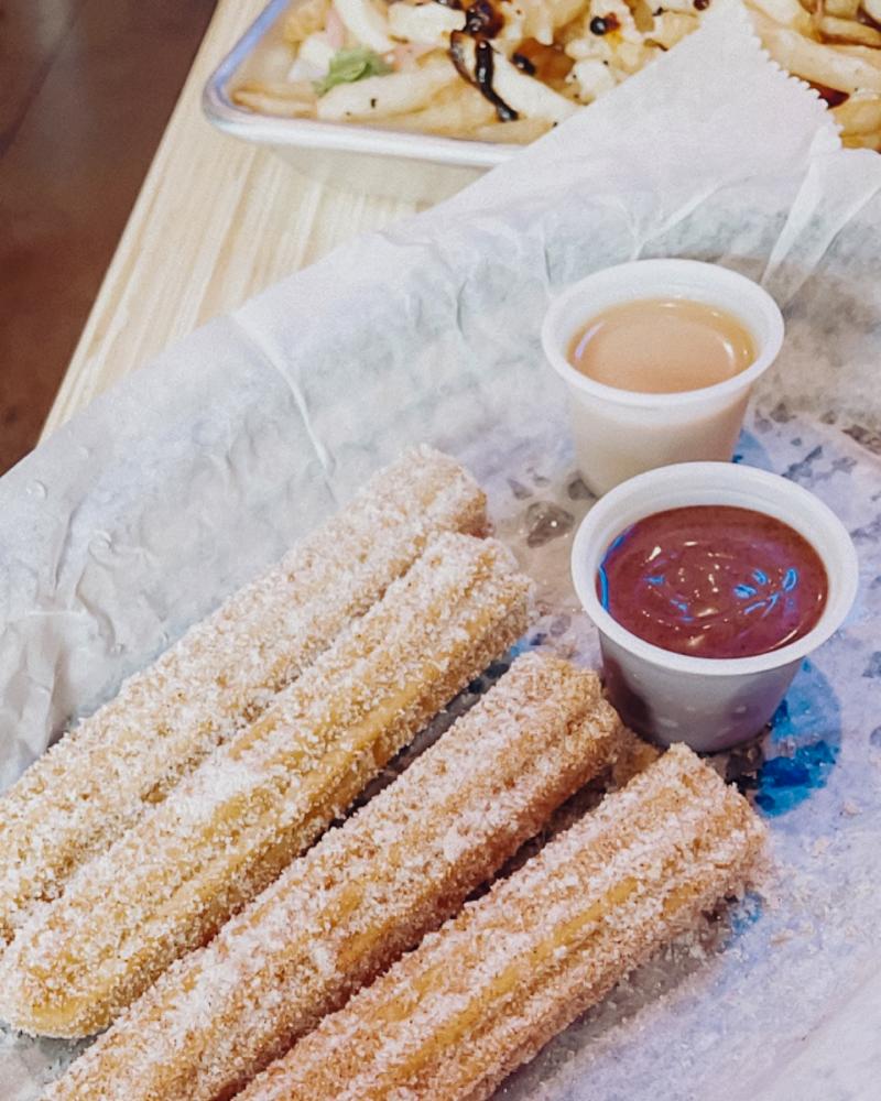 churros with dipping sauce