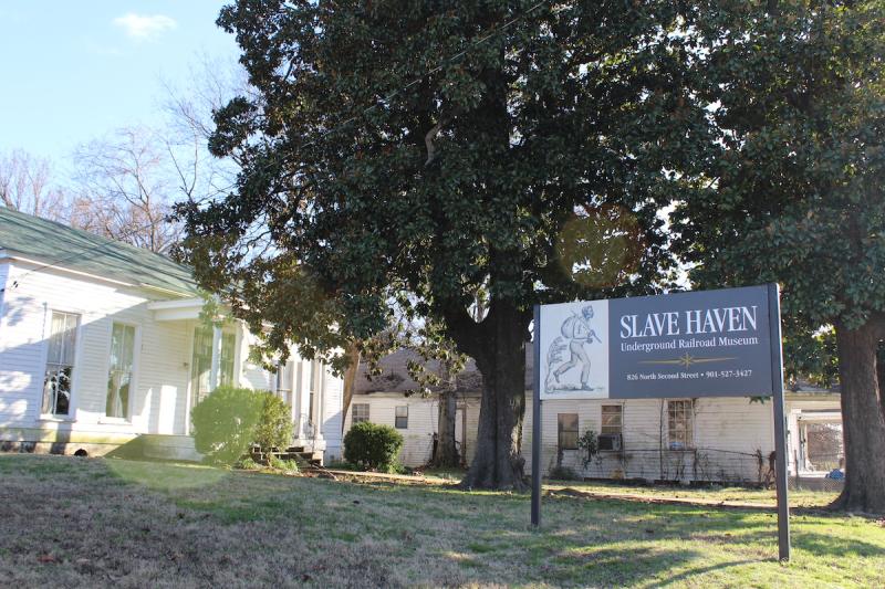 historic home with Slave Haven Museum sign
