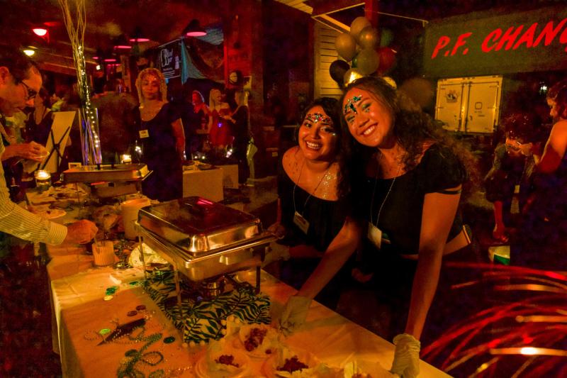 people serving at Zoo Rendezvous