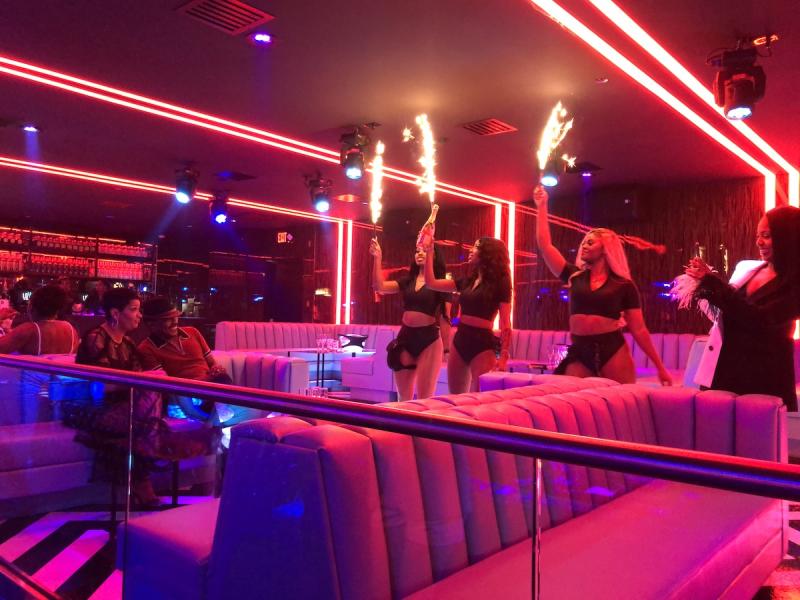 Love Club Bottle Girls
