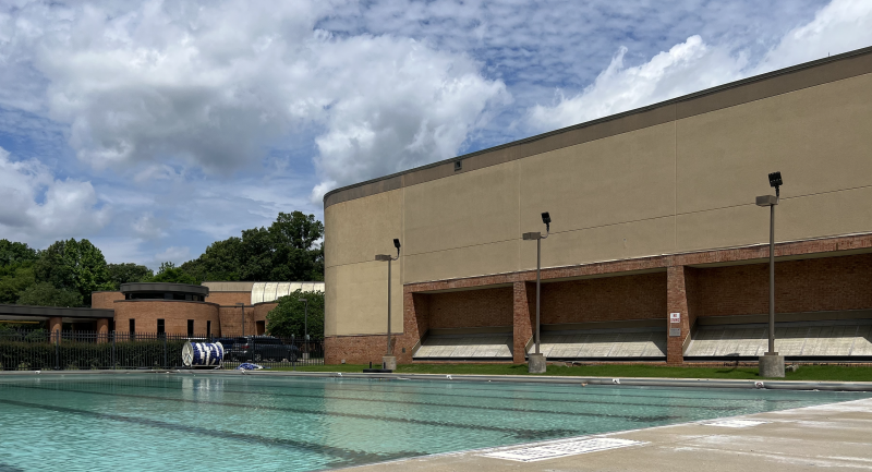 photo of outdoor pool - Germantown Athletic Center