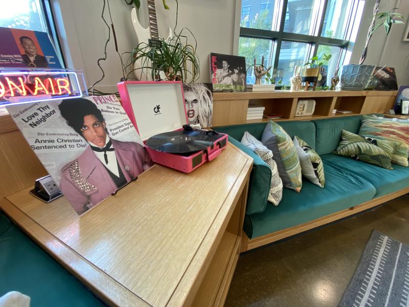 sitting area in lobby