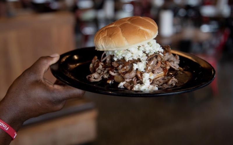 pulled pork sandwich with slaw