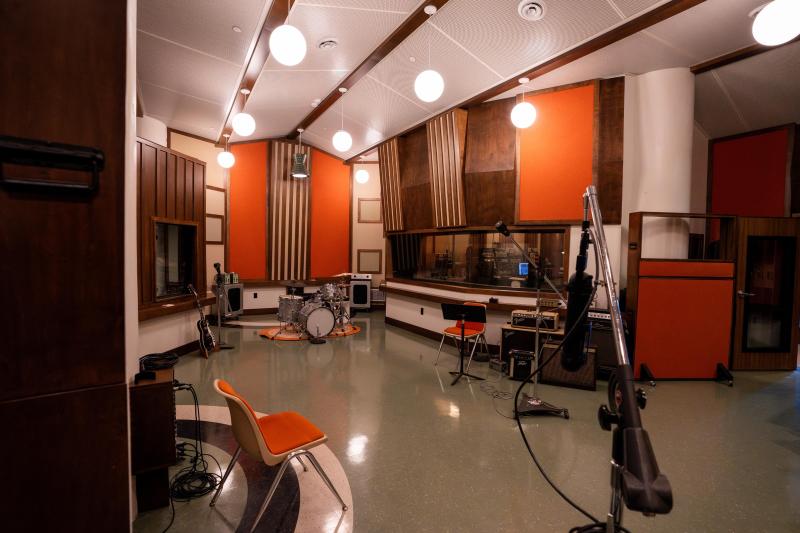 interior area where band sets up in Southern Grooves Studio