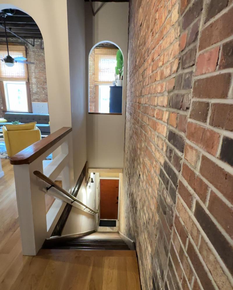 beale street airbnb stairwell