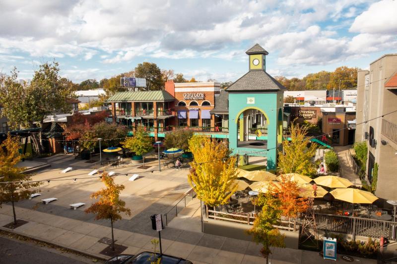 chimes square tower at overton square