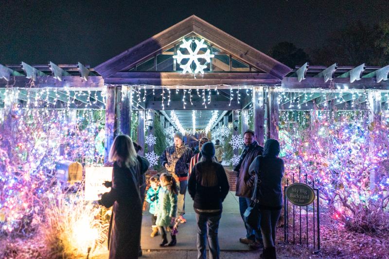 Botanic Garden Holiday / Logan Young