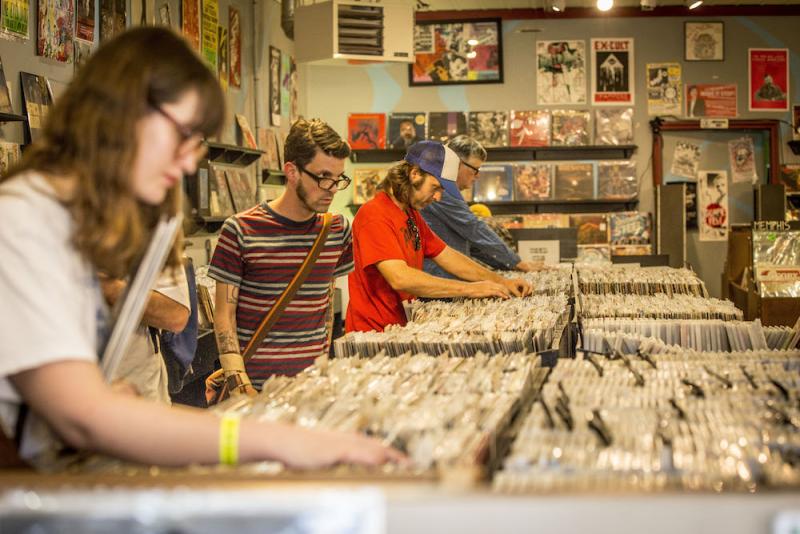 Goner Record Store - Craig Thompson