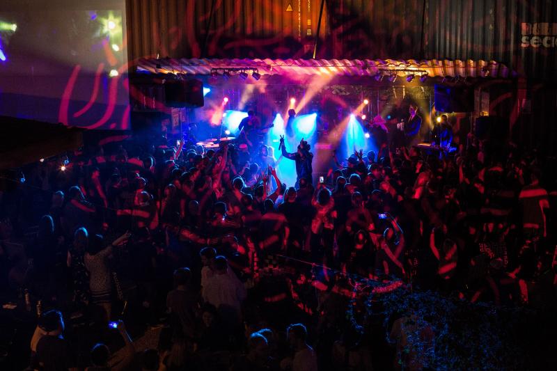 Lord T and Eloise at Railgarten / Craig Thompson