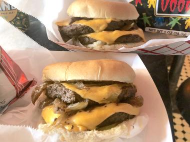 double soul burgers with cheese