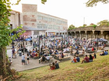 A crowd of people at The Ravine at Memphis Made Brewery.