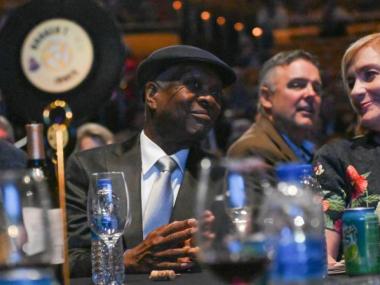 booker t sitting at table for 2022 Memphis Music Hall of Fame Induction Ceremony