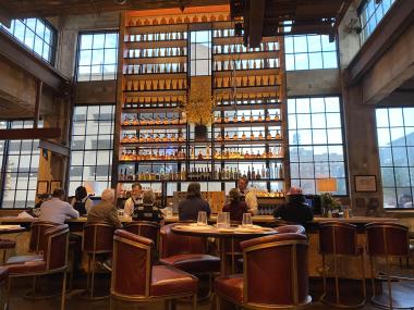 Amelia gene's restaurant bar