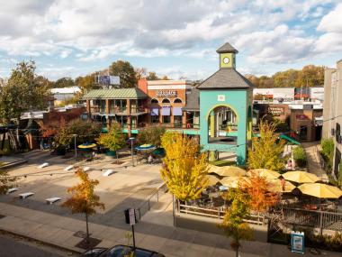 chimes square tower at overton square