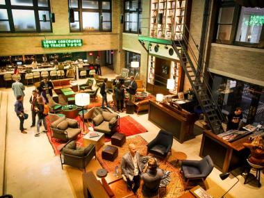 Central Station / Alex Shansky