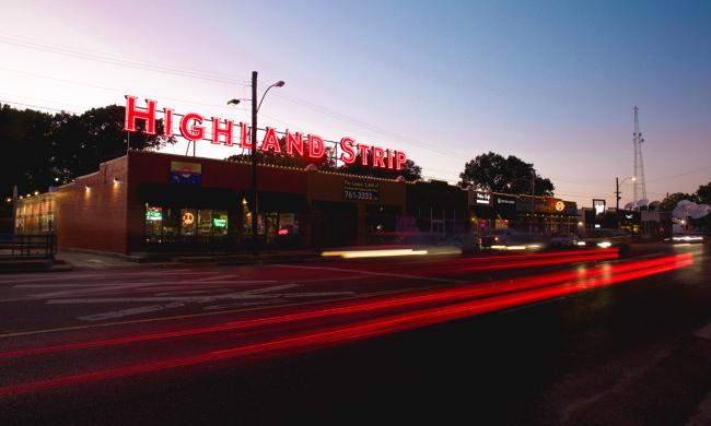 Highland Strip / Alex Shansky